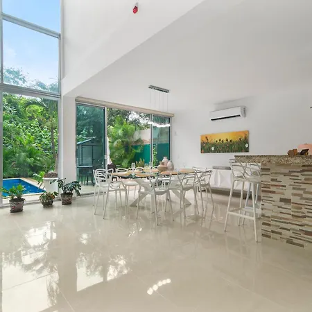 Casa Lula 5-Br Getaway In Riviera Maya